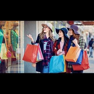 Meet your Posher, Pauline